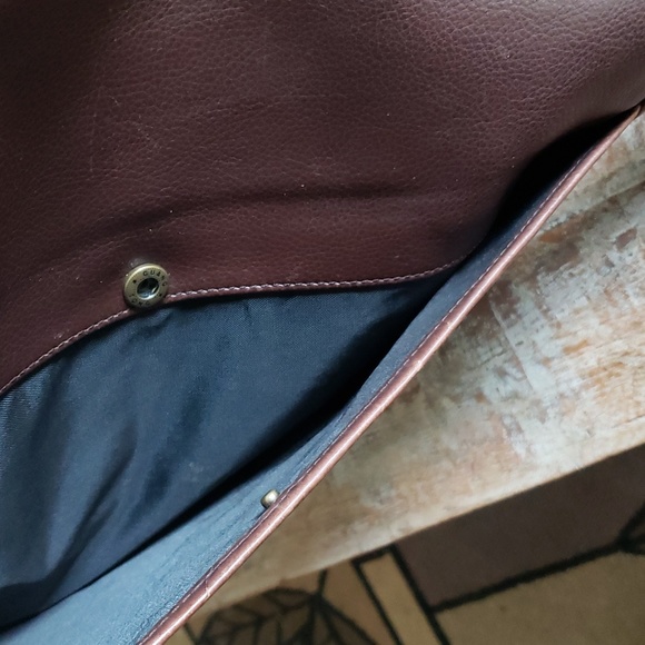 BUXTON Brown Leather Messenger Satchel. UNISEX - Picture 6 of 11